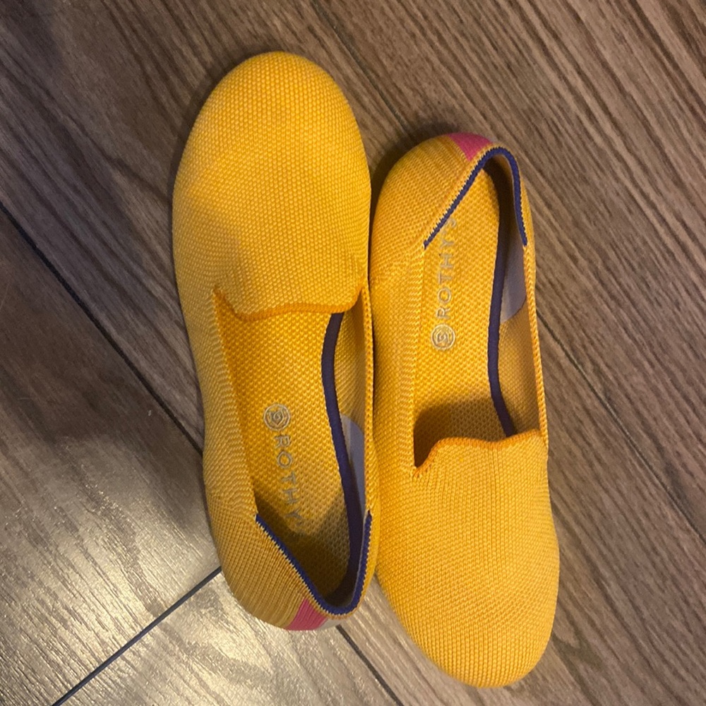 Rothy’s Kids size 3 Lemon Drop Loafer 🍋
